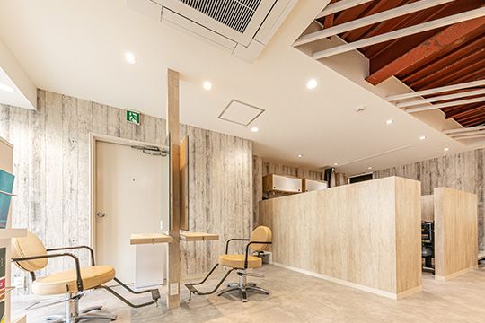 【せんげん台】■平均退社19時台・月9日休み選択可能・産休育休制度あり・社会保険完備■働き易待遇が多数!幅広い年齢層のスタッフさんが多数活躍しています!ママさんスタイリストさんも大歓迎!これまでの経験を活かして長所を伸ばせる環境!「hairshop N&A せんげん台店(ヘアーショップエヌアンドエーセンゲンダイテン)」からスタイリスト(美容師)の求人☆★