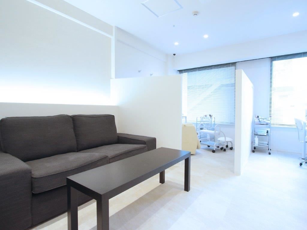 【元町】≪未経験OK≫≪社会保険完備≫≪土日休みの取得可能≫女性ならではのライフスタイル変化に合わせて、雇用形態を様々用意！トータルビューティーサロン「HaRaDa（ハラダ）」からネイリスト（ネイル）の求人☆☆