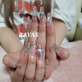 【新宿駅】≪持ち込みネイルのお客様多数≫≪交通費全額支給≫≪スカルプが得意≫頑張った分は歩合でしっかり還元！凄腕ネイリストが在籍されてるネイルサロン「Nail salon RAYAS（ネイルサロンレイアス）」からネイリスト（ネイル）の求人☆☆