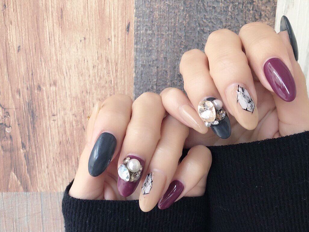 【天神】≪配属店舗で研修実施・営業中のレッスンOK・月休8日・未経験OK・指名料還元あり≫レッスンは営業時間内かつ配属店舗にて実施！パラジェルやマグネットネイルなどトレンドを意識した技術も積極的に導入しています！お客様にしっかり向き合いたい方へオススメのネイルサロン「nailterior COCO（ネイルテリアココ）」からネイリスト（ネイル）の求人☆☆