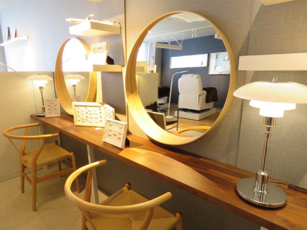 【辛島町駅】≪配属店舗で研修実施・営業中のレッスンOK・月休8日・社会保険完備・未経験OK・指名料還元あり≫レッスンは営業時間内かつ配属店舗にて実施!アイブロウなど新しい技術も積極的に導入しています!お客様にしっかり向き合いたい方へオススメのアイラッシュサロン「eyelashterior COCO(アイラッシュテリアココ)」からアイリスト(まつげエクステ・まつげパーマ・アイブロウ)の求人☆☆