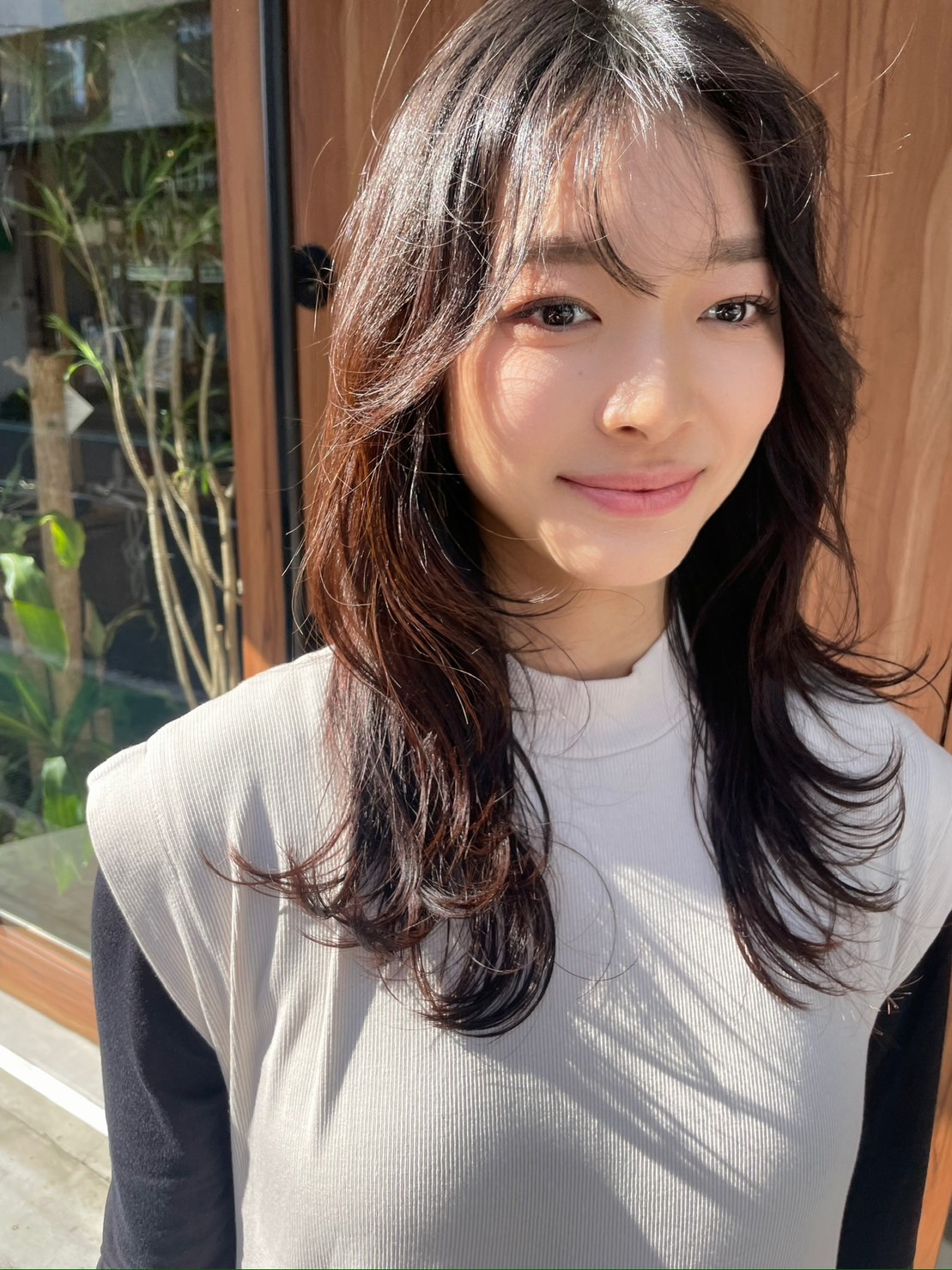 【鳴尾・武庫川女子大前】≪完全週休2日制≫≪土日祝休みOK≫≪営業中レッスンOK≫≪社会保険完備≫予約次第では18時半退勤OK！ひとりひとりに合わせてカリキュラム設定！そのため最短2年デビューも目指せます！「ELNA（エルナ）」からアシスタント（美容師）の求人☆★