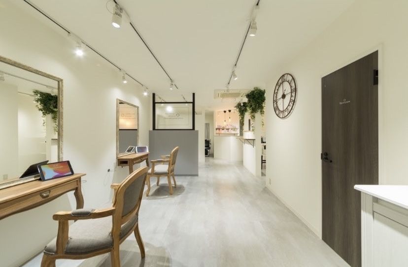 【中崎町】≪月給23万円≫≪半個室サロン≫今後店長やオーナーになりたい方からの応募も歓迎!!流行りや最新の商材を数多く取り扱うトレンドサロン!メンズのお客さんも多いサロン!!「unbend(アンベンド)」からスタイリスト(美容師)の求人☆★