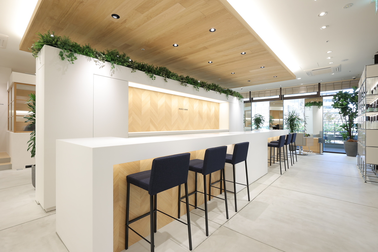 【武蔵小杉】≪最短2年でデビュー可能≫≪営業時間内レッスンOK≫≪土日祝休みOK≫≪完全週休2日制≫エリアでもトップレベルの待遇を誇る人気サロン！各分野に特化したスタッフが在籍！ハイレベルな美容師を目指せる環境です！「stair:case 武蔵小杉店（ステアケースムサシコスギテン）」からアシスタント（美容師）の求人☆★