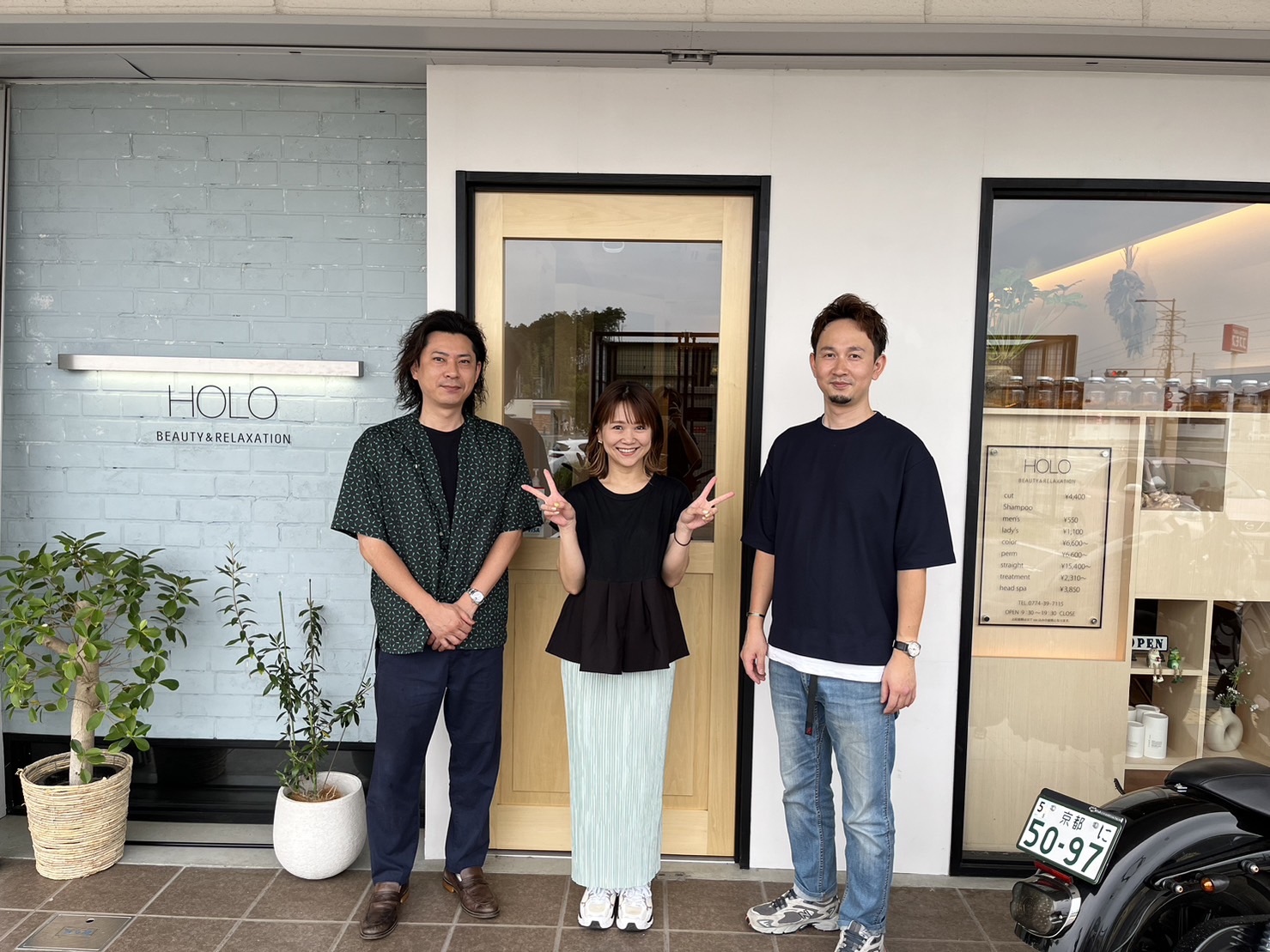 【木津】≪社会保険完備≫≪月8,9日休み≫≪第3日曜定休≫≪有給休暇はすべて土日OK!≫≪平均単価1万円以上≫「美髪×リラクゼーション」がコンセプトの半個室完全予約制サロン!長く働ける環境をつくっております!アットホームな雰囲気が魅力の「HOLO(ホロ)」からスタイリスト(美容師)の求人★☆