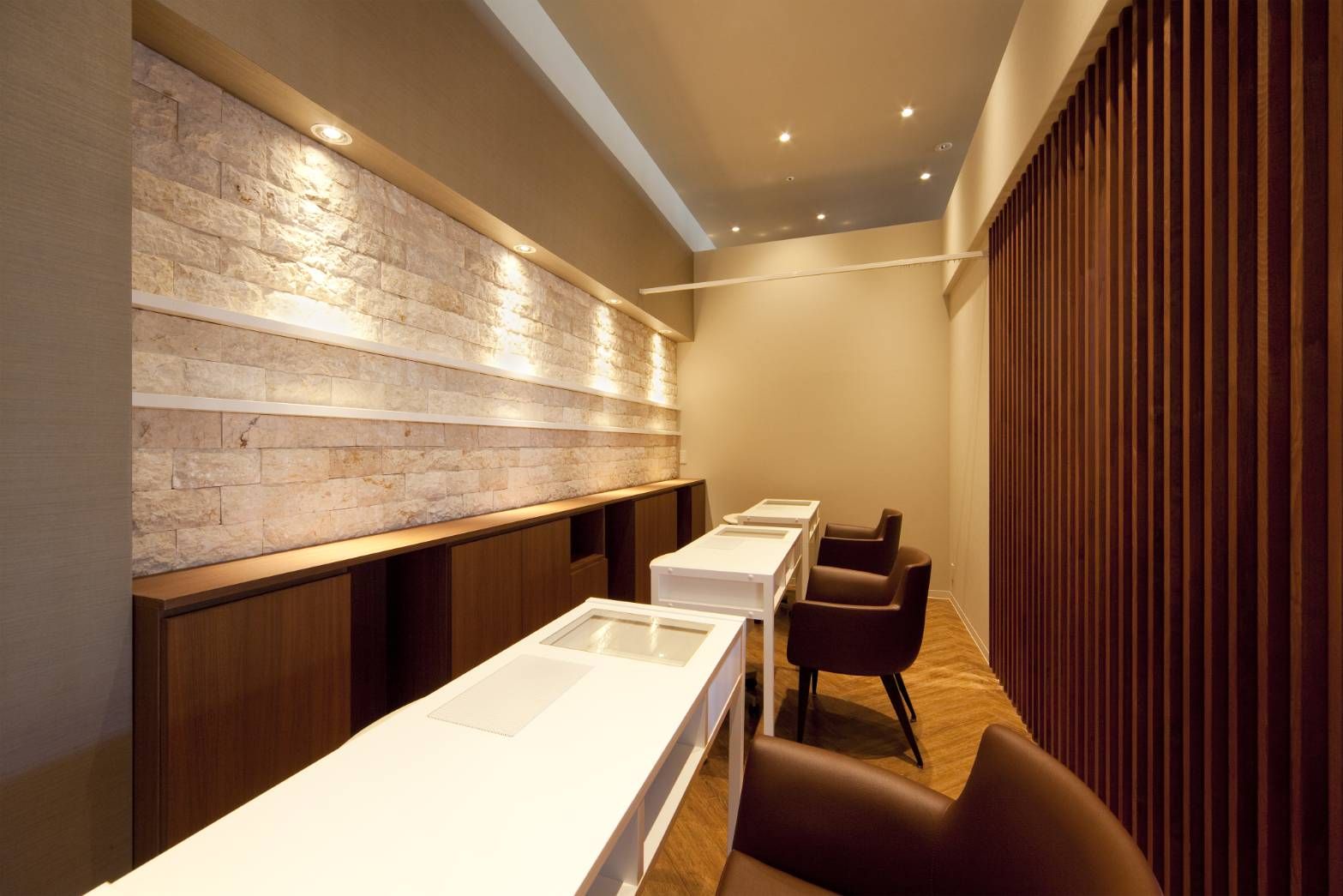 【倉敷駅】経験者募集！≪産休育休実績あり≫≪社会保険完備≫研修制度があるためブランクのある方でも歓迎！美容室併設のトータルビューティーサロン「KAINO イオンモール倉敷店（カイノイオンモールクラシキテン）」からネイリスト（ネイル）の求人☆☆