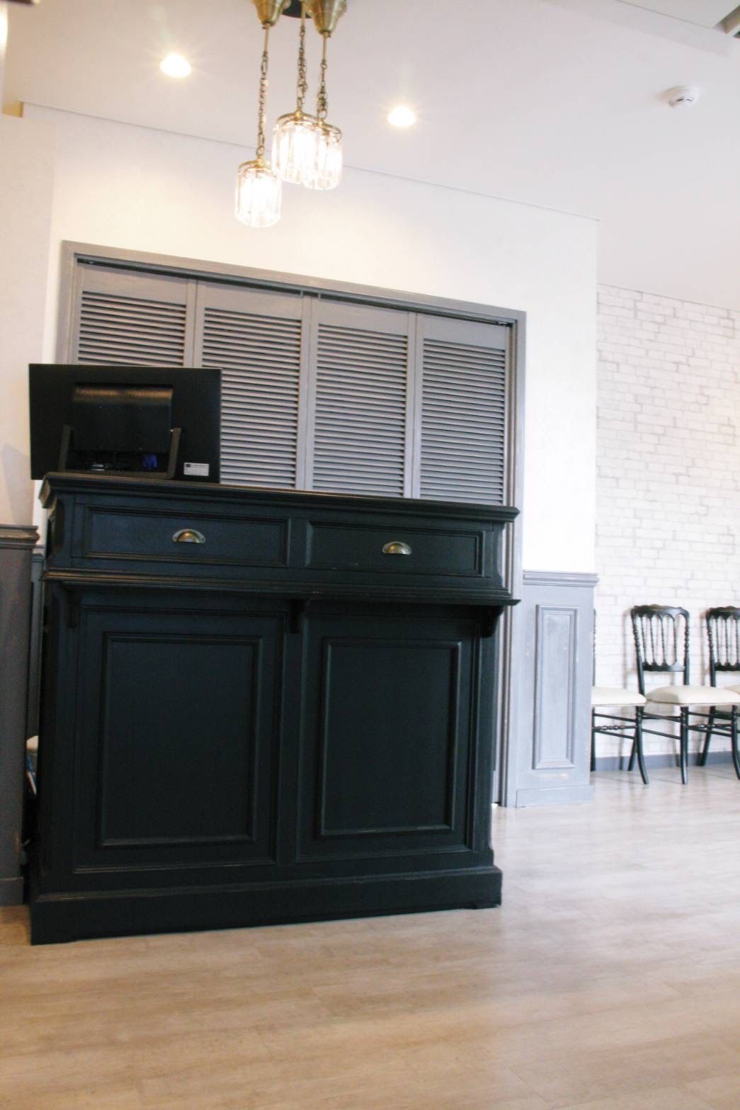 【福崎】≪完全週休2日制≫≪社会保険完備≫≪19時までに退勤可能≫プライベートを大事に働ける！地域の方に愛されるお店です！着付けも学べます！「WORLD美容室 福崎店（ワールドビヨウシツフクサキテン）」からアシスタント（美容師）の求人☆★