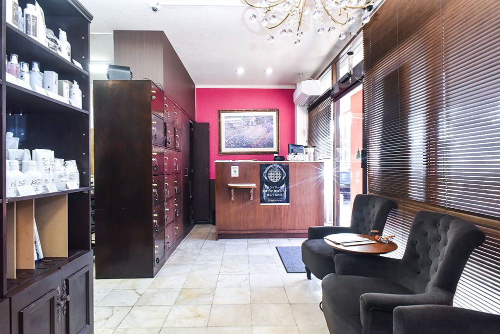 【水戸駅】≪美髪系サロン≫≪髪質改善が人気≫≪完全週休2日制≫≪19時までに退勤可能≫お客様1人1人にしっかり向き合って入客可能!働きやすさが整ったサロン「elve 千波店(エルベセンバテン)」よりスタイリスト(美容師)の求人☆★