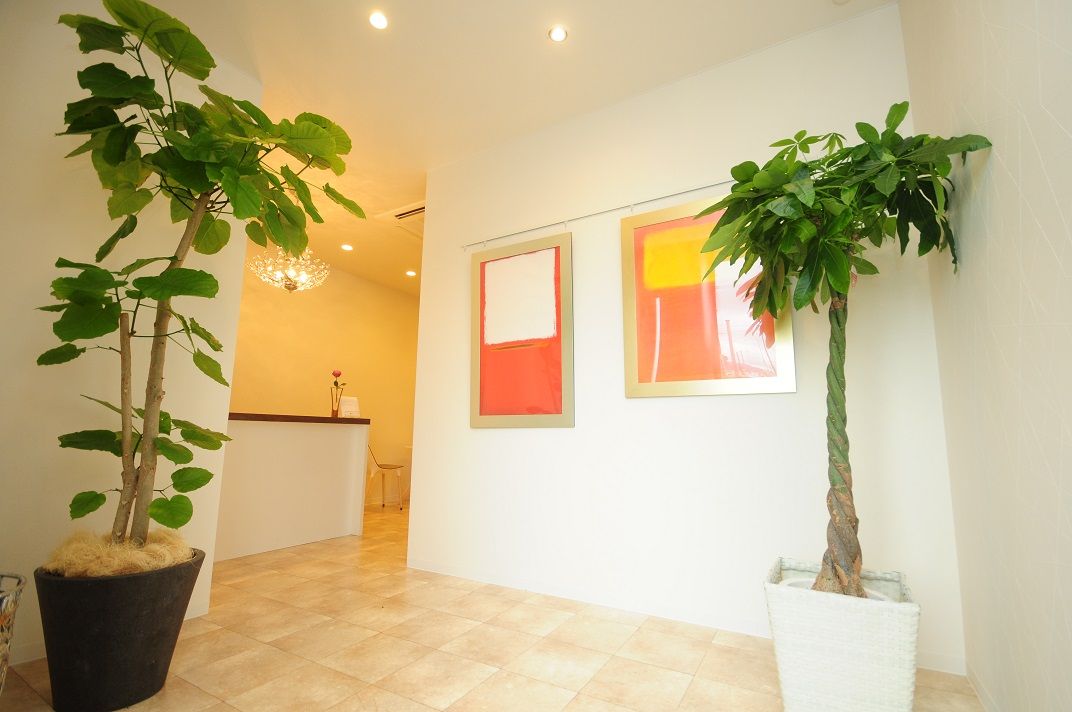 【仲原】≪19時迄の退勤可能・完全週休二日制・月に1度日曜日休みOK≫未経験の方でも研修中は給与あり！！残業をしない主義なのでお仕事・プライベートのメリハリをつける事ができるアイラッシュサロン「albero di glicine（アルベロディグリーチネ）」からアイリスト（アイデザイナー・まつ毛エクステ）の求人☆☆