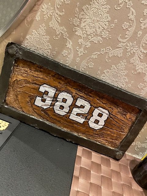 【新伊丹】≪月給25万円スタート≫≪年3回の連休あり≫カット、カラー、パーマ！様々なメンズスタイルを網羅する人気サロン！得意な技術を磨いてどんどんレベルアップしてもらえます！ママさん理容師さんも大募集！「Eight hair（エイトヘアー）」からスタイリスト・アシスタント（理容師）の求人☆★