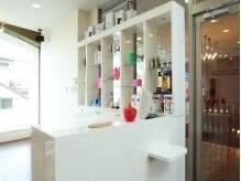 【庄内】≪有給休暇、年末年始休暇あり≫≪月給25万円〜！≫≪19時過ぎに退勤可能≫≪車、バイク通勤も手当支給！≫アットホームなので和気あいあいと働ける！「corsa hair design（コルサヘアーデザイン）」からスタイリスト（美容師）の求人★★