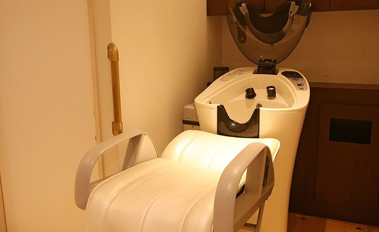 【高井戸】◆月8日休み・19時までに退勤可能・営業時間内レッスンOK・社会保険完備◆ノンケミカルサロンとして、他のサロンでは学べない専門知識を習得できます！プライベートも大切にできる「理学美容院 kagu 高井戸（リガクビヨウインカグータカイド）」からアシスタント（美容師）の求人★☆