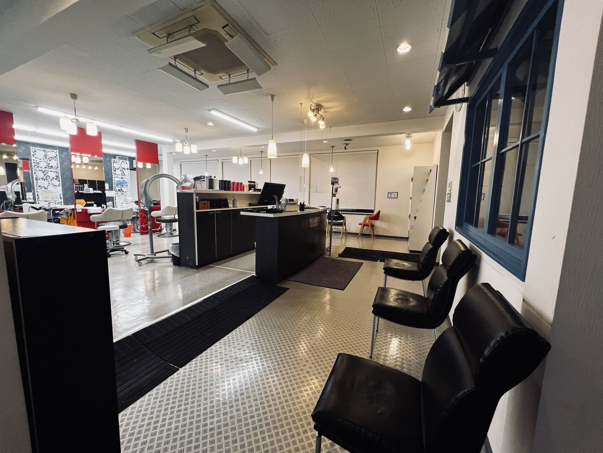【北見駅】≪日曜定休≫≪20時までに退勤可能≫≪新規入客チャンス多数≫≪ブランクがある方もOK≫地域密着の温かいサロンです!「Speed(スピード)」からスタイリスト(美容師)の求人☆★
