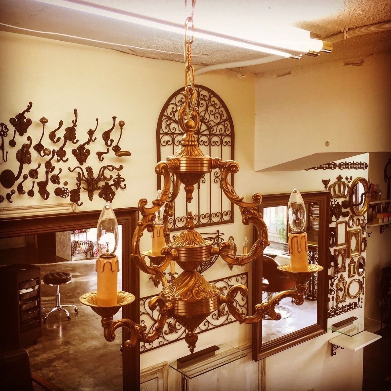 【東中野】≪月給25万円スタート！≫≪最短2年以内にデビューを目指せる！≫≪社会保険完備≫マンツーマンレッスンで成長できる！「HAIR LOUNGE ART（へアーラウンジアート）」からアシスタント（美容師）の求人☆★