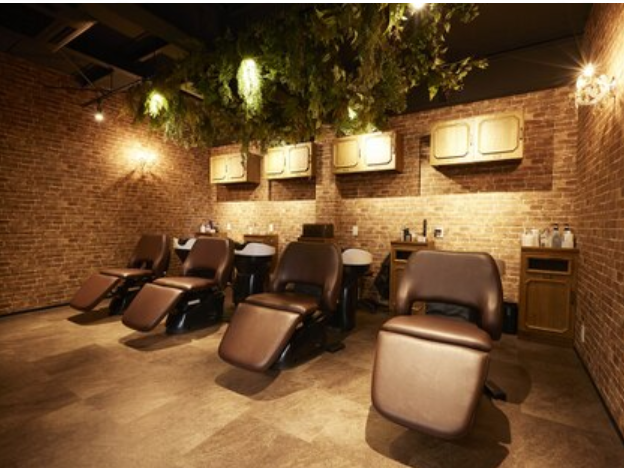 【鶴ヶ峰】≪引っ越し手当あり≫≪エリア高水準の還元率！≫≪自由出勤制≫≪日払いOK≫のびのびと働ける環境を整えています！「Monica鶴ヶ峰店（モニカツルガミネテン）」からスタイリスト（美容師）の求人☆★