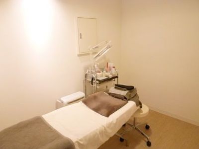 【表参道】≪5連続休暇制度あり≫≪月8日or月10日休みの選択制≫≪実働7.5時間≫≪ボーナスあり!≫≪カウンセリング重視≫メイク×アイラッシュ×アイブロウなどお客様のフェイスデザインを行っているお店「Kesalan Patharan 表参道店(ケサランパサランオモテサンドウテン)」からアイリスト(アイデザイナー・まつげエクステ)の求人☆☆