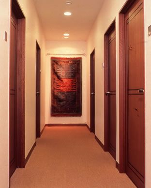 【渋谷】≪5連続休暇制度あり≫≪月8日or月10日休みの選択制≫≪実働7.5時間≫≪ボーナスあり！≫≪カウンセリング重視≫高いハンド技術で「東洋医学」をベースとしたメニューを展開するサロン「Carju Rajah セルリアンタワー東急ホテル店（カージュラジャセルリアンタワートウキュウホテルテン）」からエステティシャンの求人☆☆