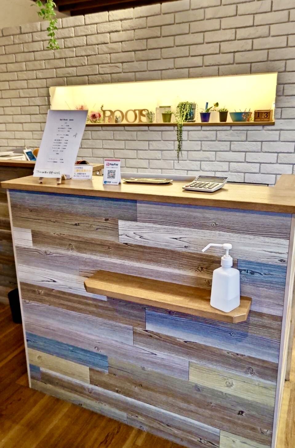 【洛西口】≪完全週休2日制≫≪入客チャンス◎≫≪社会保険完備≫≪19時台に退勤可能≫≪土日休みもOK≫高歩合で頑張れば頑張るほど高収入を目指せます。仕事とプライベートを充実させたい方にオススメ!「roots(ルーツ)」からスタイリスト(美容師)の求人☆★