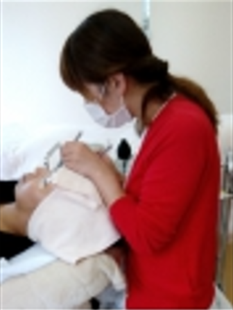 【衣笠】≪地域No.1の口コミ数！・高還元率サロン・自由出勤制・土日休みの取得OK・髪色、髪型自由≫リピーターのお客様も多い、アットホームなサロン！「salon de ange（サロンドアンジュ）」からアイリスト（アイデザイナー・まつ毛エクステ）の求人☆☆