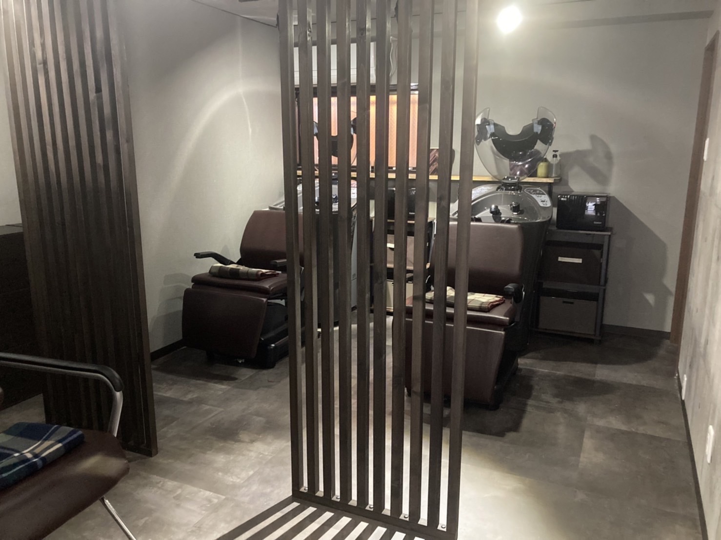 【今福鶴見】≪時短勤務もOK≫≪土日休みの相談可能！≫≪19時30分までに退勤可能≫≪社会保険完備≫≪40～50代の大人女性から人気≫グレイカラーが人気のサロン！週2日～の勤務でOK！自分のペースで働けるアットホームサロンの「C.two（シートゥー）」からスタイリスト（美容師）の求人☆★