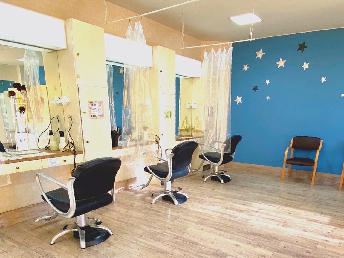 【香春口三萩野駅】≪夕方5時で帰れる美容室・社会保険完備・20~50代が活躍中≫あなたの希望に合わせた働き方でプライべートの充実が可能!幅広い年代の方から愛される地域密着型のヘアサロン「美容室セレーノ 三萩野店(ビヨウシツセレーノミハギノテン)」からスタイリスト(美容師)の求人☆★