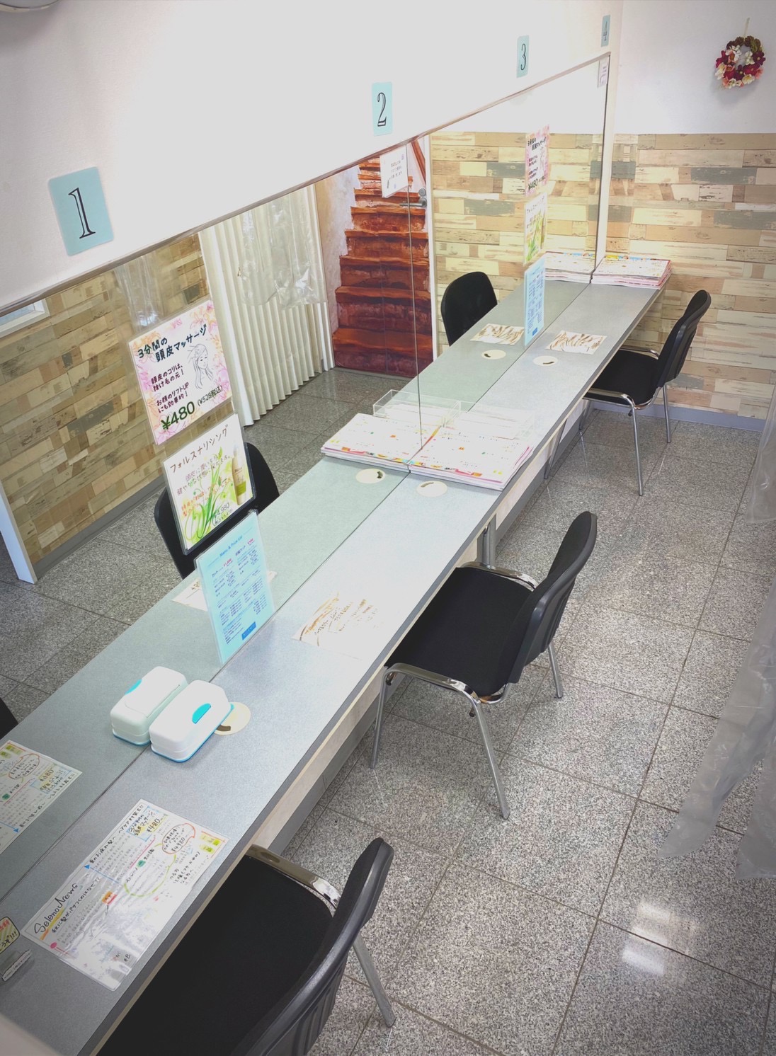 【城野駅】≪夕方5時で帰れる美容室・社会保険完備・完全週休2日制可能≫あなたの希望に合わせた働き方が可能！幅広い年代の方から愛される地域密着型のヘアサロン「美容室セレーノ 城野店（ビヨウシツセレーノジョウノテン）」からスタイリスト（美容師）の求人☆★