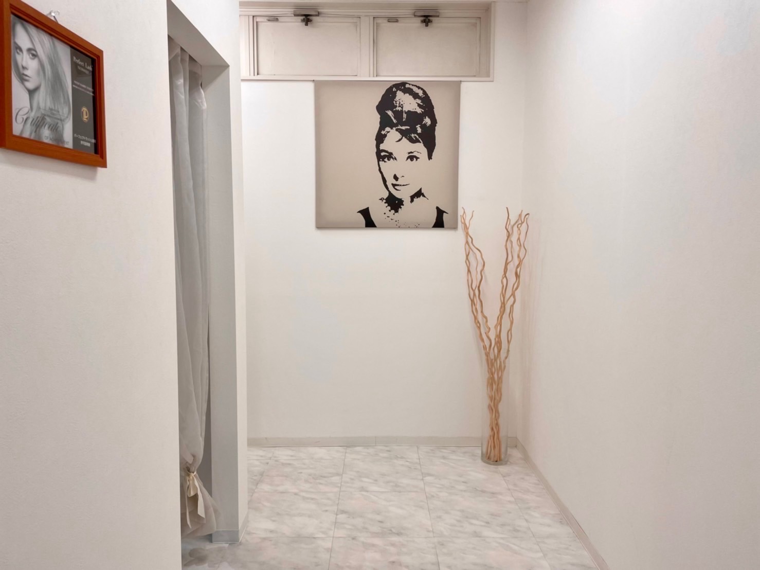 【守山駅】≪土日祝のお休み月1～2回OK≫≪年1回5連休の取得可能≫≪社会保険完備≫≪髪色ネイル自由≫施術時間にゆとりをもってお客様と密に関われる環境のサロン「Aphrodite（アフロディーテ）」よりアイリスト（アイデザイナー・まつ毛エクステ）の求人☆★