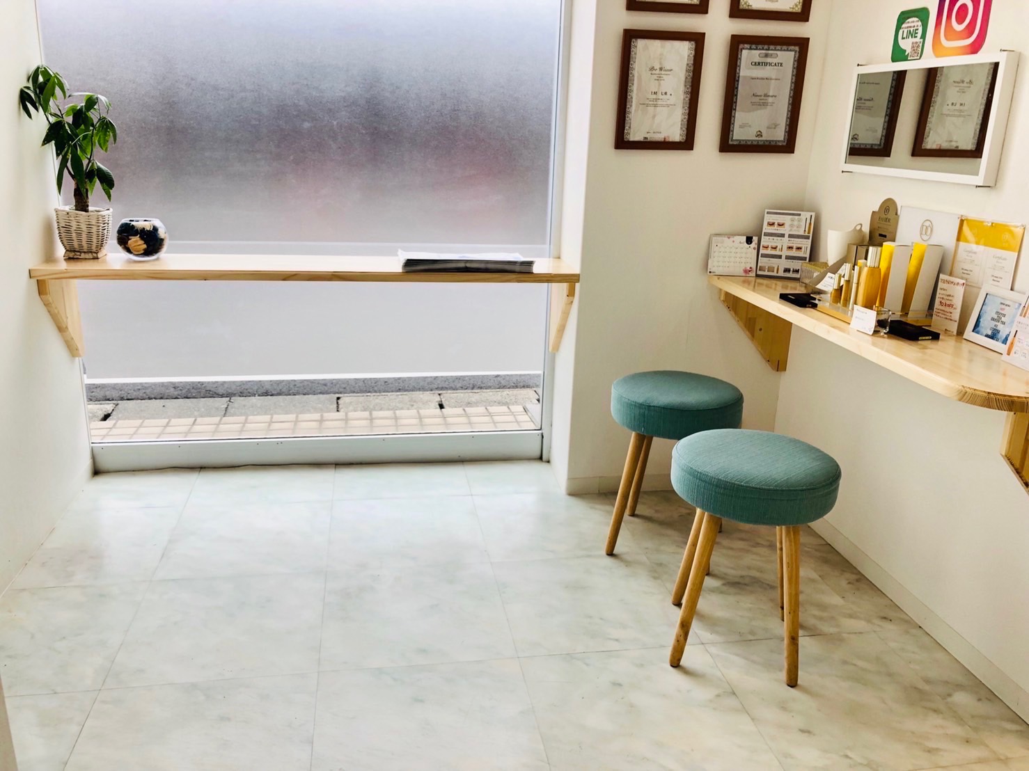 【守山駅】≪土日祝のお休み月1～2回OK≫≪年1回5連休の取得可能≫≪社会保険完備≫≪髪色ネイル自由≫施術時間にゆとりをもってお客様と密に関われる環境のサロン「Aphrodite（アフロディーテ）」よりアイリスト（アイデザイナー・まつ毛エクステ）の求人☆★