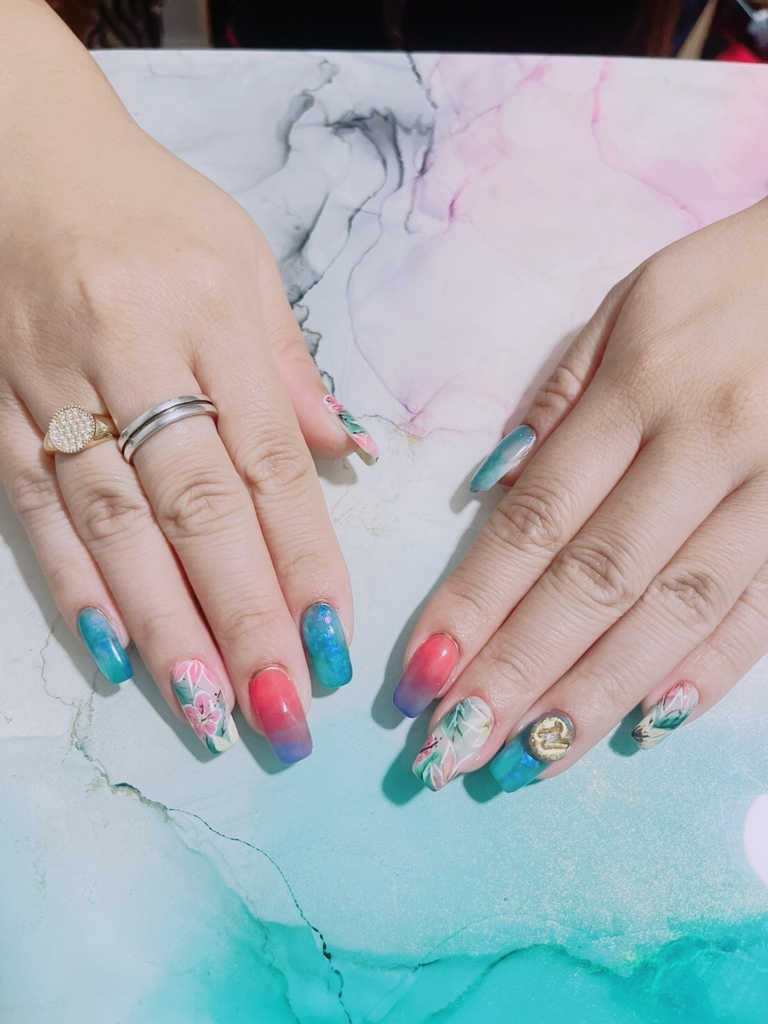 【深井】≪完全週休2日制≫≪有給休暇あり≫これから一緒に商材やメニューなど決めてお店を盛り上げてくれるスタッフ大募集！「88-nail.（ハチハチネイル）」よりネイリスト（ネイル）の求人☆☆