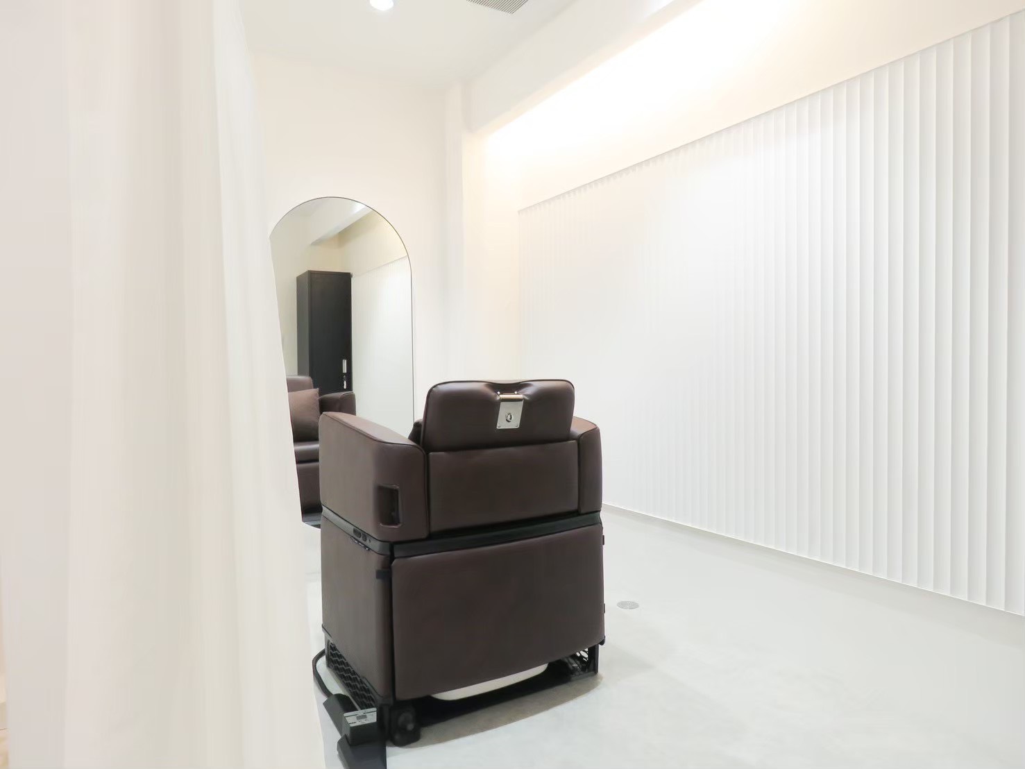 【北浦和】選べる雇用形態！◆産休育休実績あり・有給休暇あり・寮あり・住宅手当あり・社会保険完備・独立支援制度あり◆高単価＋高い集客力で回転式ではない入客スタイルでしっかり稼げます！自由な社風で自身に合った働き方が可能です「ANEW 北浦和店（アニューキタウラワテン）」からスタイリスト（美容師）の求人☆★