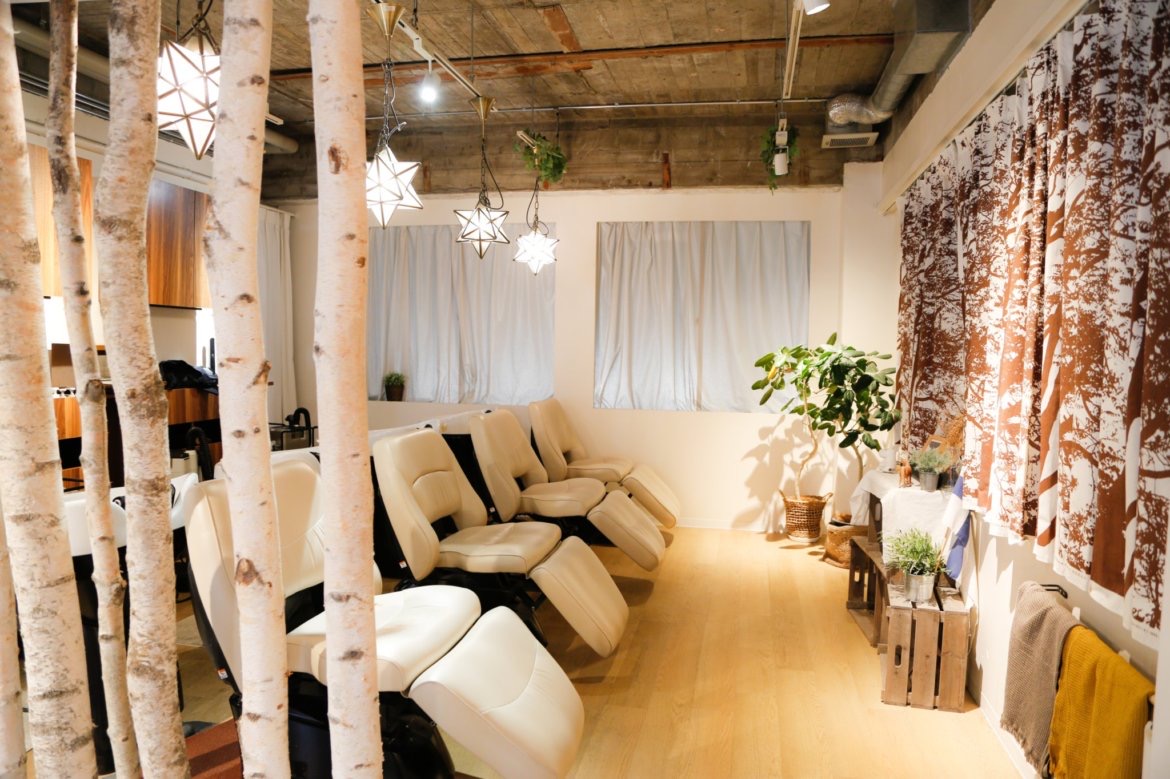 【姫路駅】≪月給22万円スタート≫≪社会保険完備≫≪月1日日曜休みOK≫≪平均退社19時過ぎ≫≪時間外の朝礼、ミーティング一切なし≫明るいスタッフばかりで働きやすさ◎スタッフを一番に考える社風で長く勤務してもらえる環境です!「unico.+ (ウニコプラス)」からアシスタント(美容師)の求人★☆★