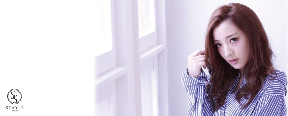 【西梅田】 月給20万円  完全週休2日制  有給休暇あり  社会保険完備 大人の女性をターゲットにした上質なヘアサロン★ヘアケアを重視した本格的な美容室です☆最短2年でスタイリストデビューを目指せるレッスン体制があり、しっかり技術を学べる環境です♪STAYLE hairlife（スティルヘアライフ）からアシスタント（美容師）の求人☆★☆