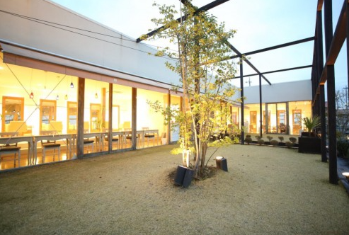 【新伊勢崎】◇マツエク、着付け、メイクも学べる・18時までの営業時間・日曜休みあり・有給休暇あり・住宅手当あり・社会保険完備◇美容業界ではまだまだ少ない、ホワイトな待遇面を用意！コンパクトな労働時間でしっかり稼げるシステムでやりがいバッチリ！「SHAMPOO 伊勢崎ひろせ店（シャンプーイセサキヒロセテン）」からスタイリスト（美容師）の求人☆★