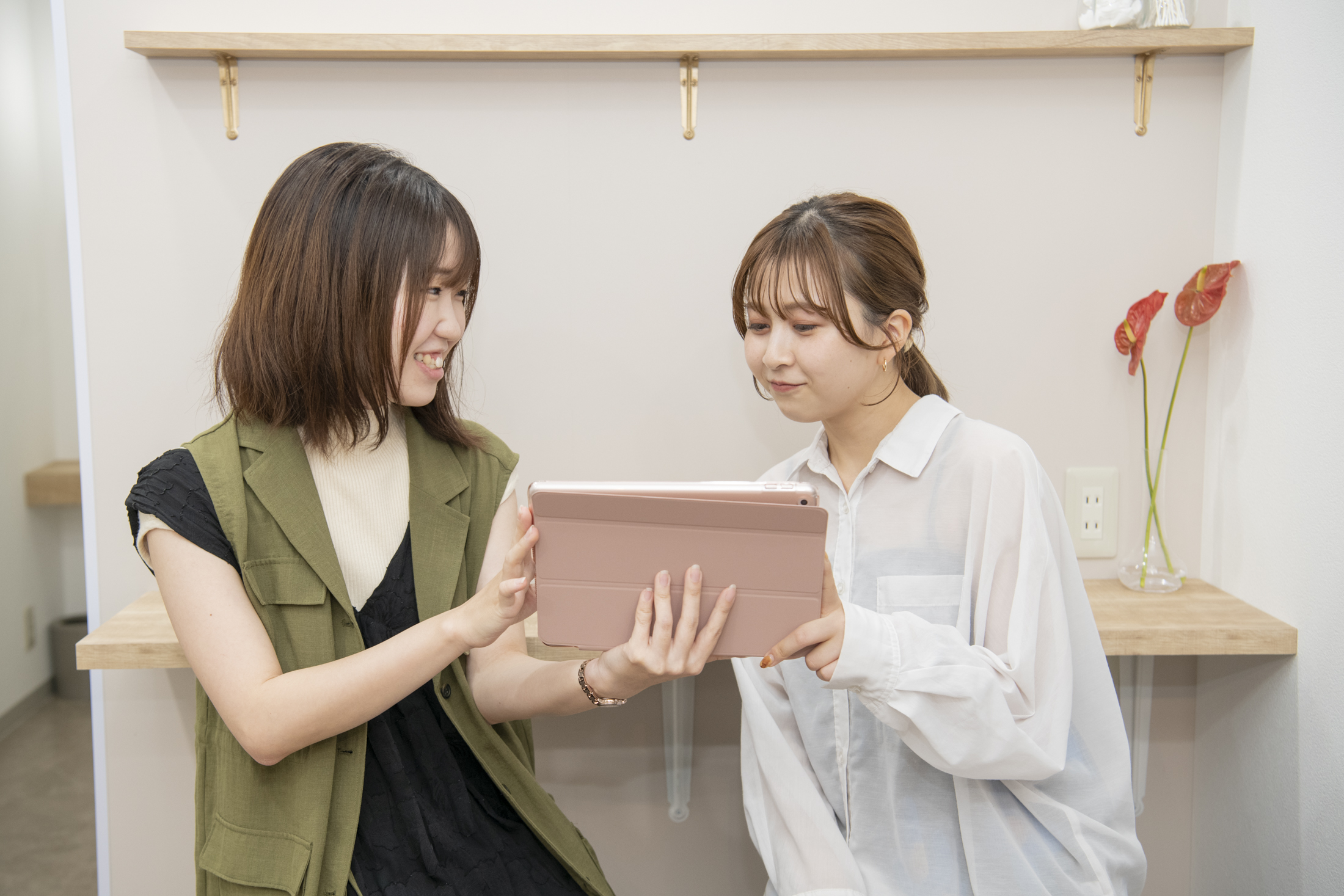 【赤羽】≪社会保険完備≫≪服装ネイル髪色自由≫≪有給休暇あり≫≪独立・開業支援あり≫≪産休育休実績あり≫8割以上のスタッフが未経験での入社！充実の研修制度があるので安心して技術が身に付きます！「uu 赤羽店（ウユ アカバネテン）」からアイリスト（まつげエクステ・まつげパーマ・アイブロウ）の求人☆☆