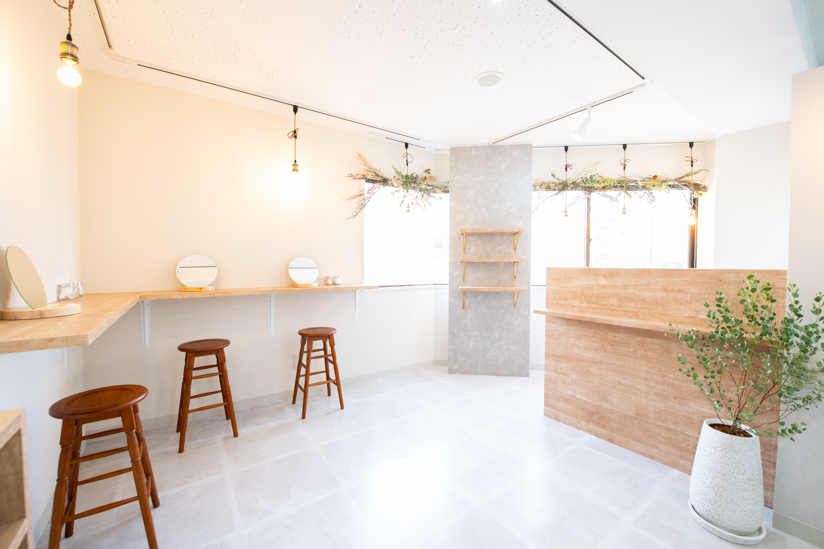 【門前仲町】≪社会保険完備≫≪服装ネイル髪色自由≫≪有給休暇あり≫≪独立・開業支援あり≫≪産休育休実績あり≫8割以上のスタッフが未経験での入社！充実の研修制度が人気です！「llia 門前仲町店（リアモンゼンナカチョウテン）」からアイリスト（まつげエクステ・まつげパーマ・アイブロウ）の求人☆☆