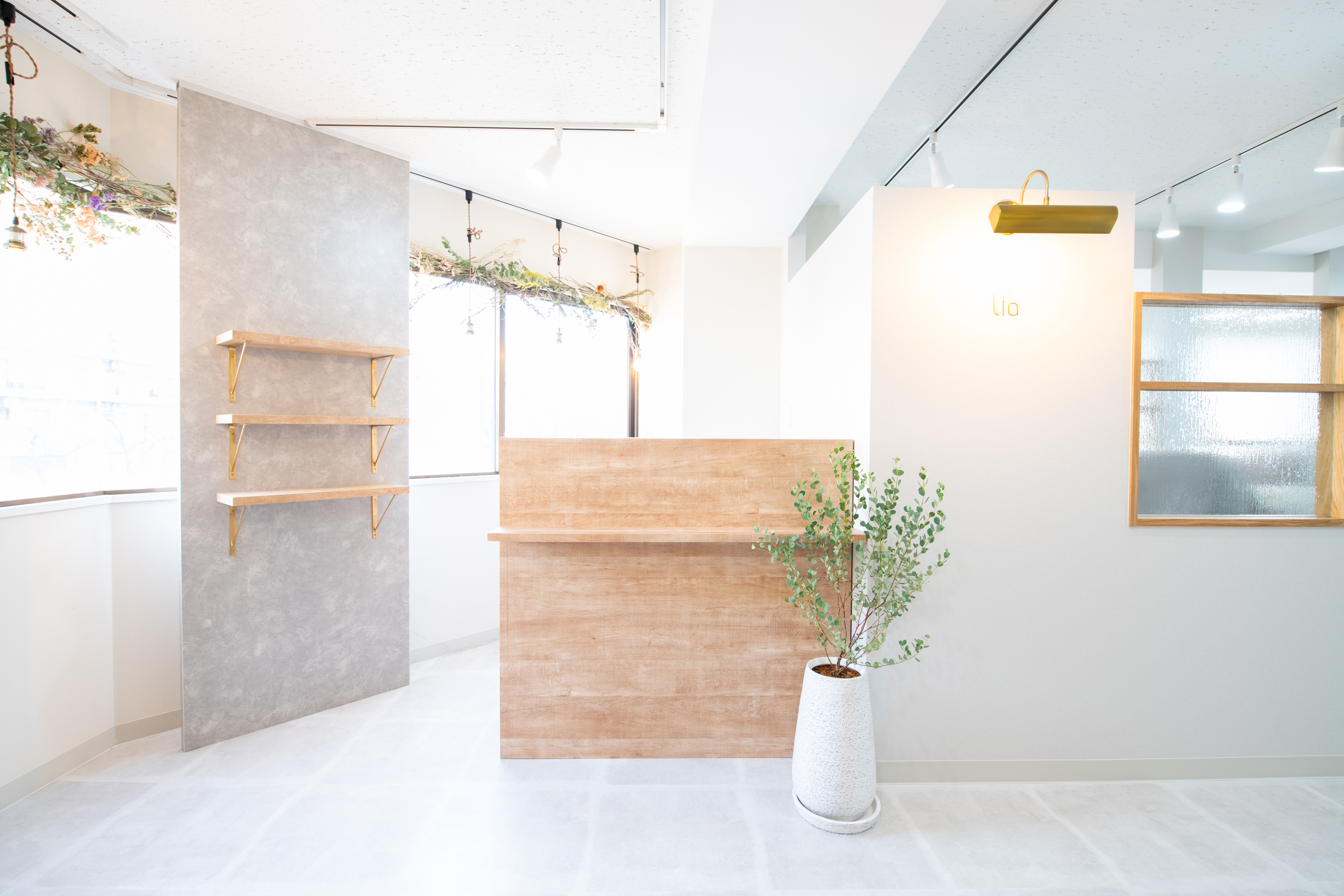 【門前仲町】≪社会保険完備≫≪服装ネイル髪色自由≫≪有給休暇あり≫≪独立・開業支援あり≫≪産休育休実績あり≫8割以上のスタッフが未経験での入社！充実の研修制度が人気です！「llia 門前仲町店（リアモンゼンナカチョウテン）」からアイリスト（まつげエクステ・まつげパーマ・アイブロウ）の求人☆☆