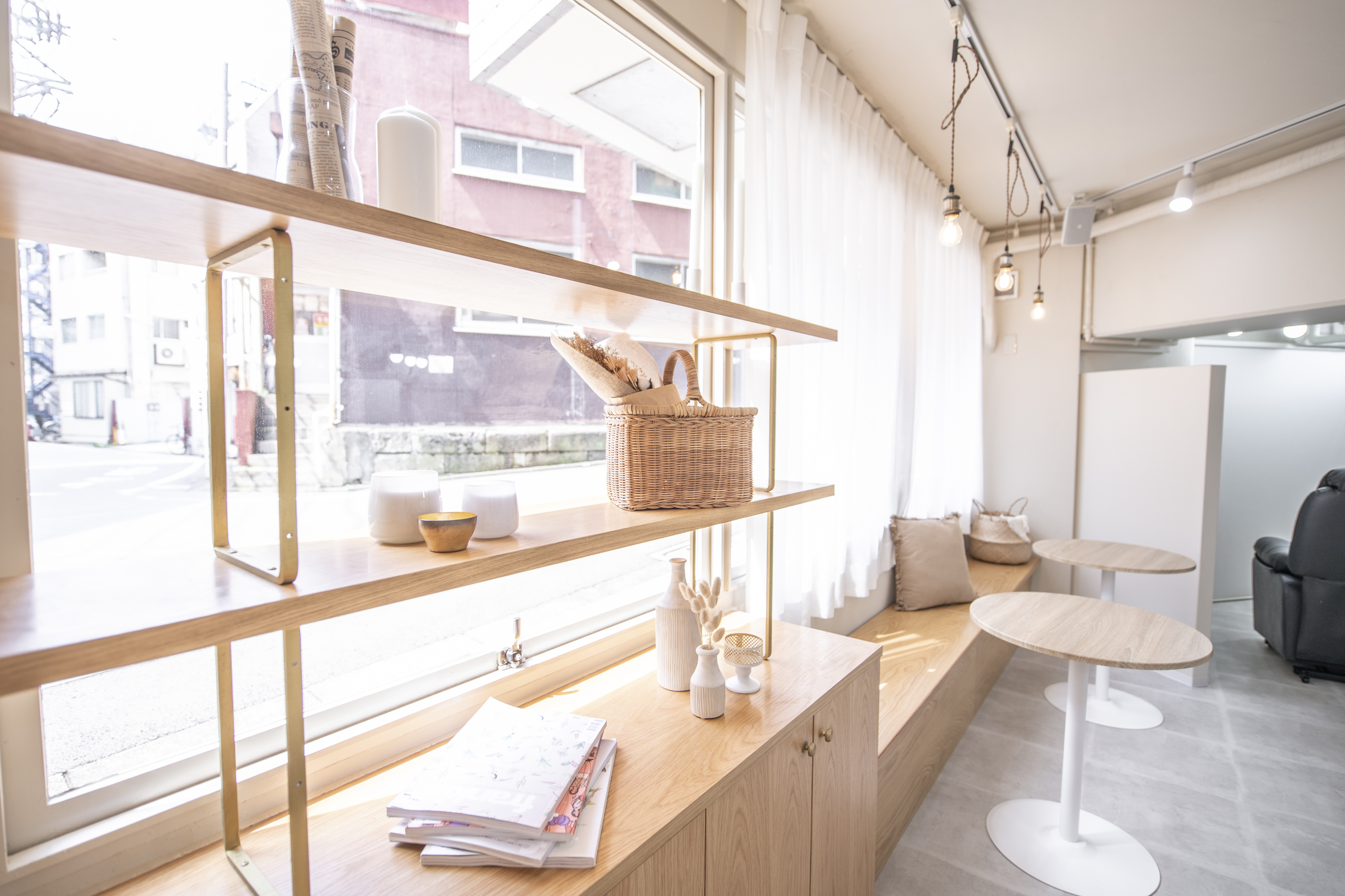 【中目黒】≪社会保険完備≫≪服装ネイル髪色自由≫≪有給休暇あり≫≪独立・開業支援あり≫≪産休育休実績あり≫8割以上のスタッフが未経験での入社なのでサロンワーク経験が無くても安心！「nuit 中目黒（ニュイナカメグロテン）」からアイリスト（アイデザイナー・まつ毛エクステ）の求人☆☆