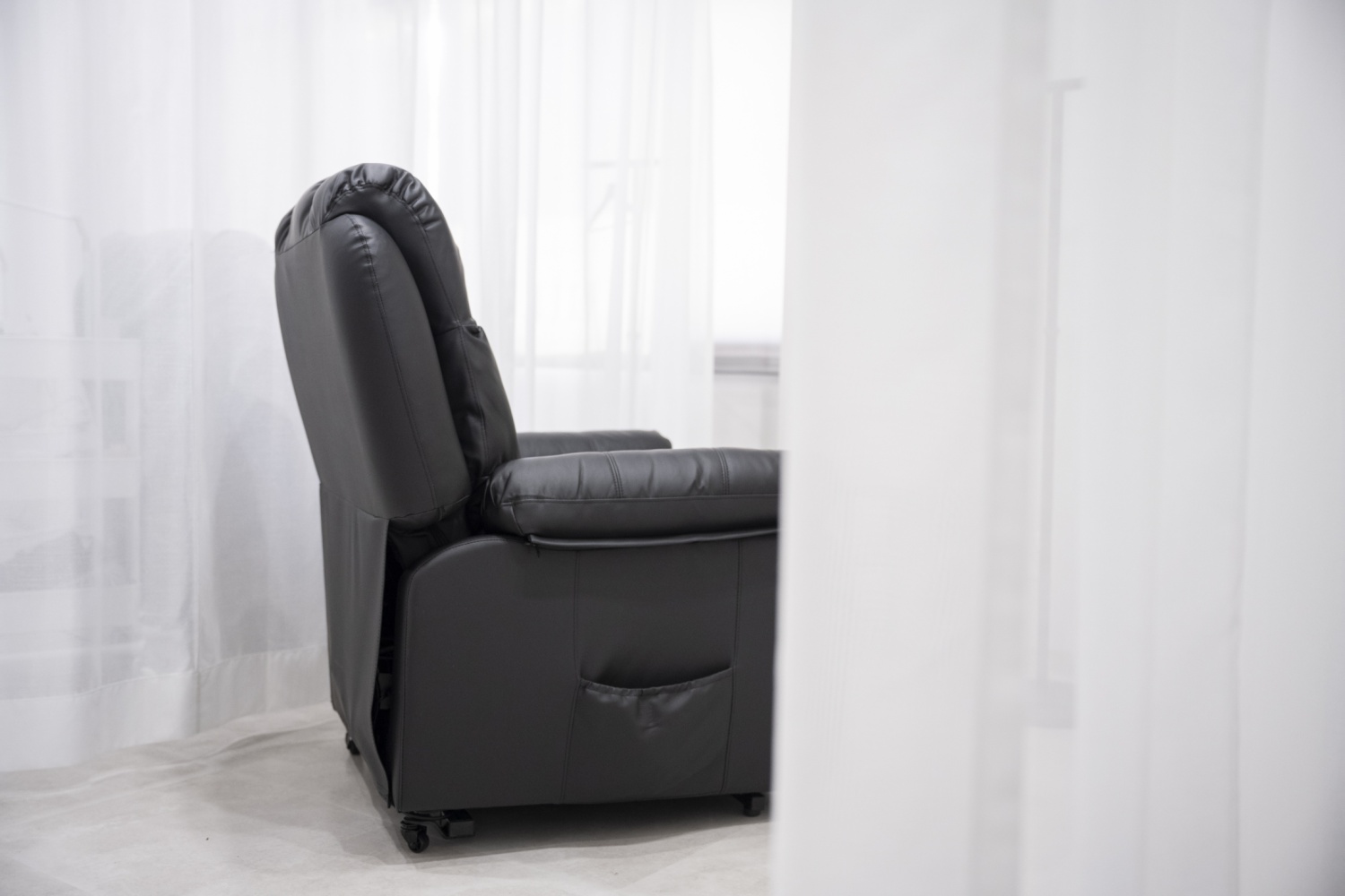 【新越谷】≪社会保険完備≫≪服装ネイル髪色自由≫≪有給休暇あり≫≪独立・開業支援あり≫≪産休育休実績あり≫8割以上のスタッフが未経験での入社！充実の研修制度があるので安心して技術が身に付きます！「uu 新越谷店（ウユシンコシガヤテン）」からアイリスト（まつげエクステ・まつげパーマ・アイブロウ）の求人☆☆