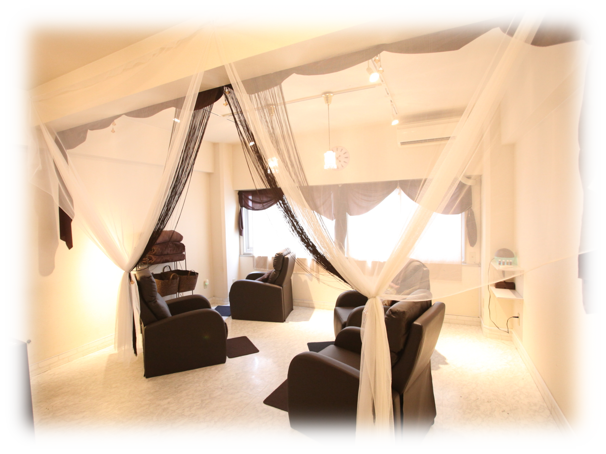 【心斎橋】≪まつパ・アイブロウ専任でもOK≫≪月に2回まで土日休みOK≫≪連休も取得可能≫≪社会保険完備≫≪休日数選択OK≫≪モデルサポートあり≫≪営業中レッスンOK≫お客様は30代女性の方が多いです！落ち着いた雰囲気のサロンさんで働いてみませんか？「Spice（スパイス）」からアイリスト（アイデザイナー・まつ毛エクステ）の求人☆☆