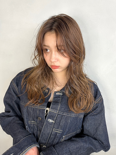 【北千住】≪完全マンツーマン・髪質改善がウリ・有給休暇あり≫有名店で培われたハイレベルな技術が習得できる!長く選ばれ続けるサロンを目指しています!「elu 北千住(エルキタセンジュ)」からスタイリスト(美容師)の求人☆★