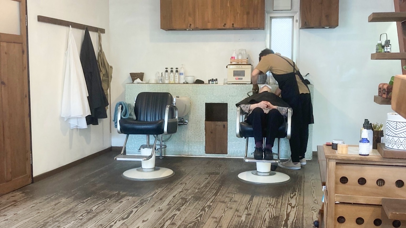 【千里山】≪週休2日制、週休3日もOK≫≪社会保険完備≫≪マンツーマン/12000円の高単価で無理なく稼げます≫手荒れに悩んでいても、技術に自信がなくても誰でも活躍できるサロン!土日もお休みが取れるからプライベートも我慢しなくてOK!ヘナ専門店だからシンプルメニューの少人数制プライベートサロン!「ヘナ専門店 Maif(ヘナセンモンテンマイフ」からスタイリスト・カラーリスト(美容師)の求人☆★☆