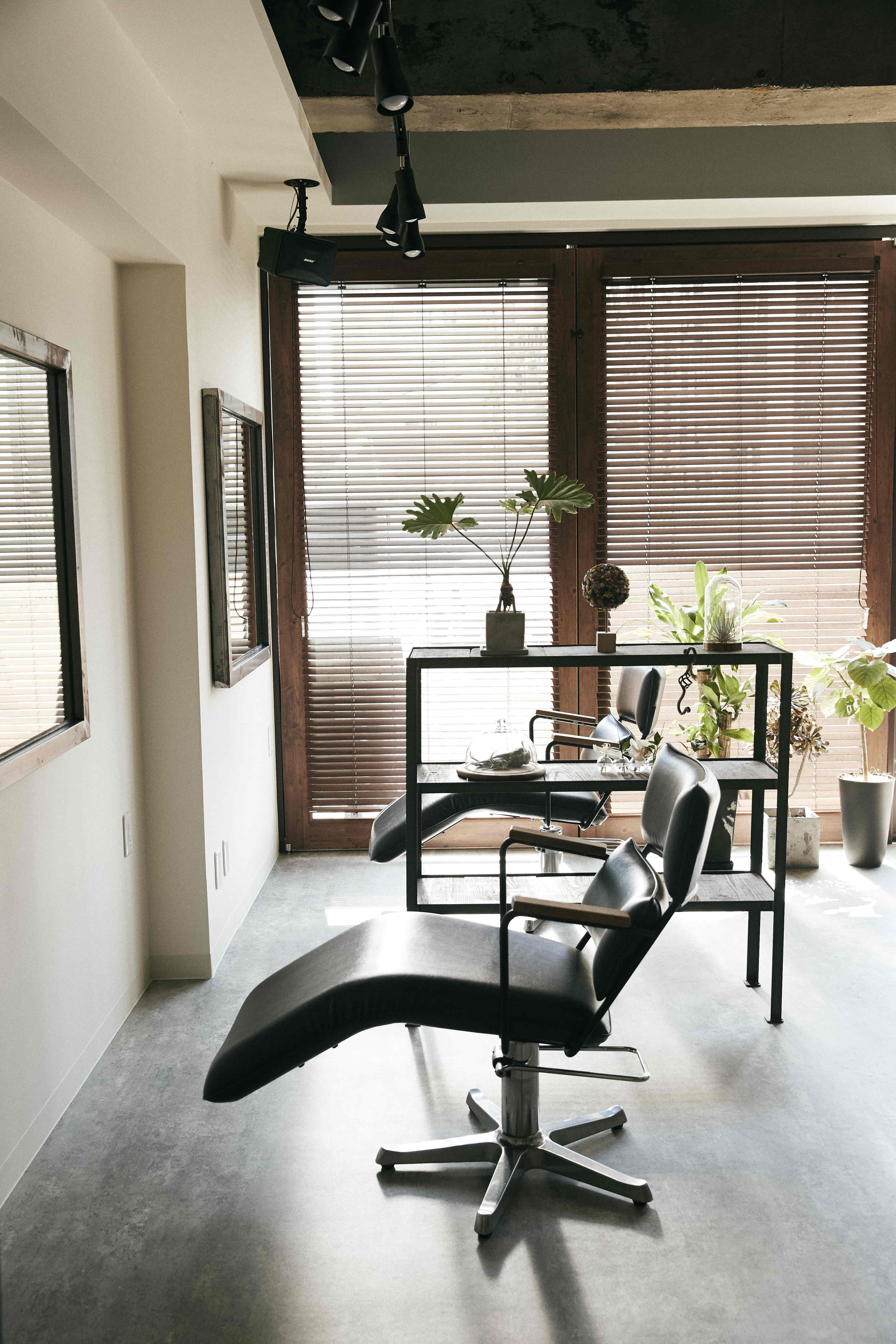 【北浦和】◆完全週休2日制・社会保険完備・18時最終受付・有給休暇あり◆高単価でお客様と関われるヘアケアに特化したサロンです！近い距離でじっくりお客様と関わりたい方は特にオススメ！「caru（カル）」からスタイリスト（美容師）の求人☆★