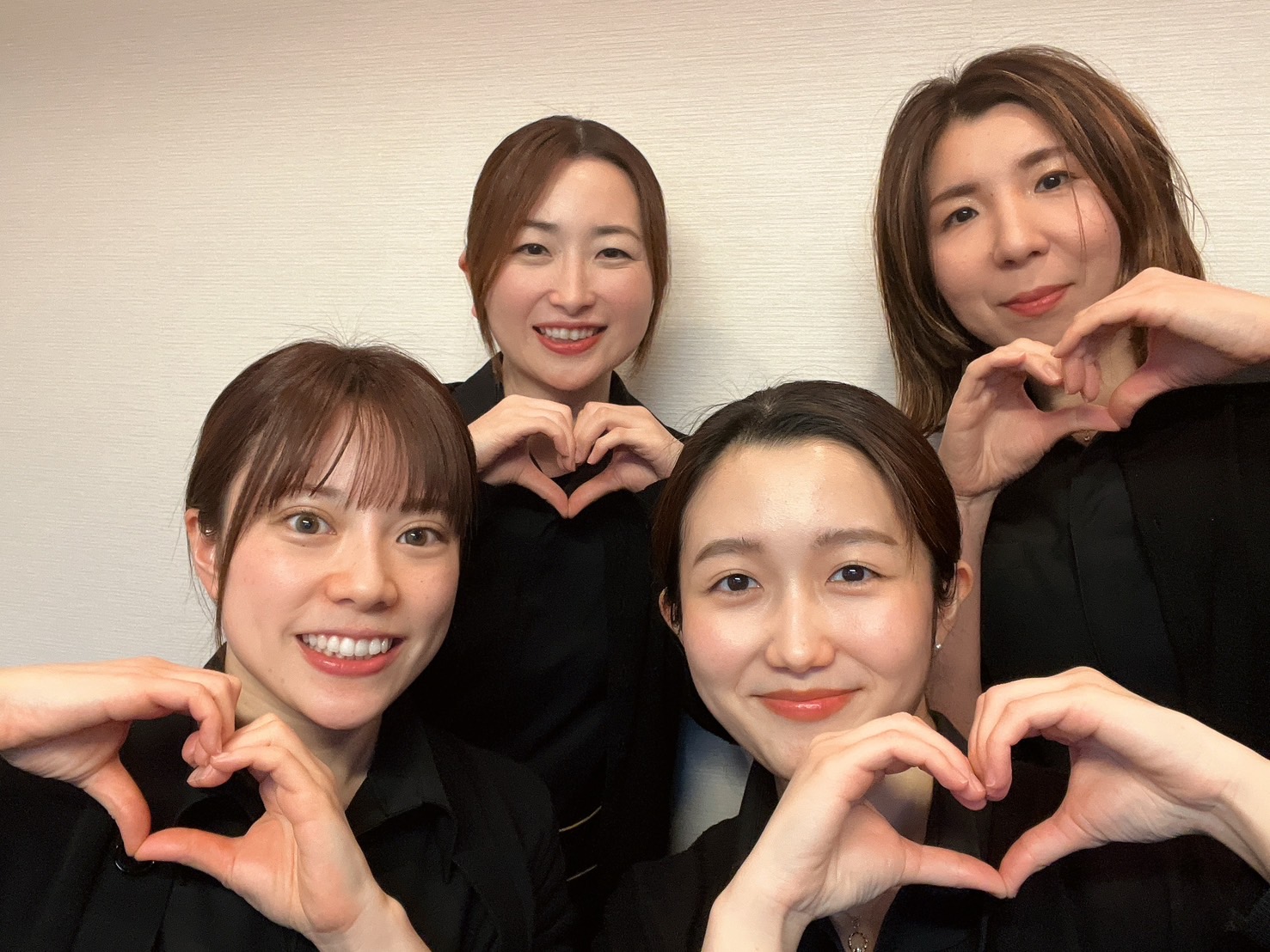 【辛島町】≪産休育休実績あり・実働7.5時間・有給休暇あり・社会保険完備≫抜群の待遇と安心の研修を用意しています!専門的な知識が身に付くので、お客様はもちろん、自分自身もきれいになれるお店です!「LUXE GRASA 熊本店(リュクスグラサクマモトテン)」からエステティシャンの求人☆☆