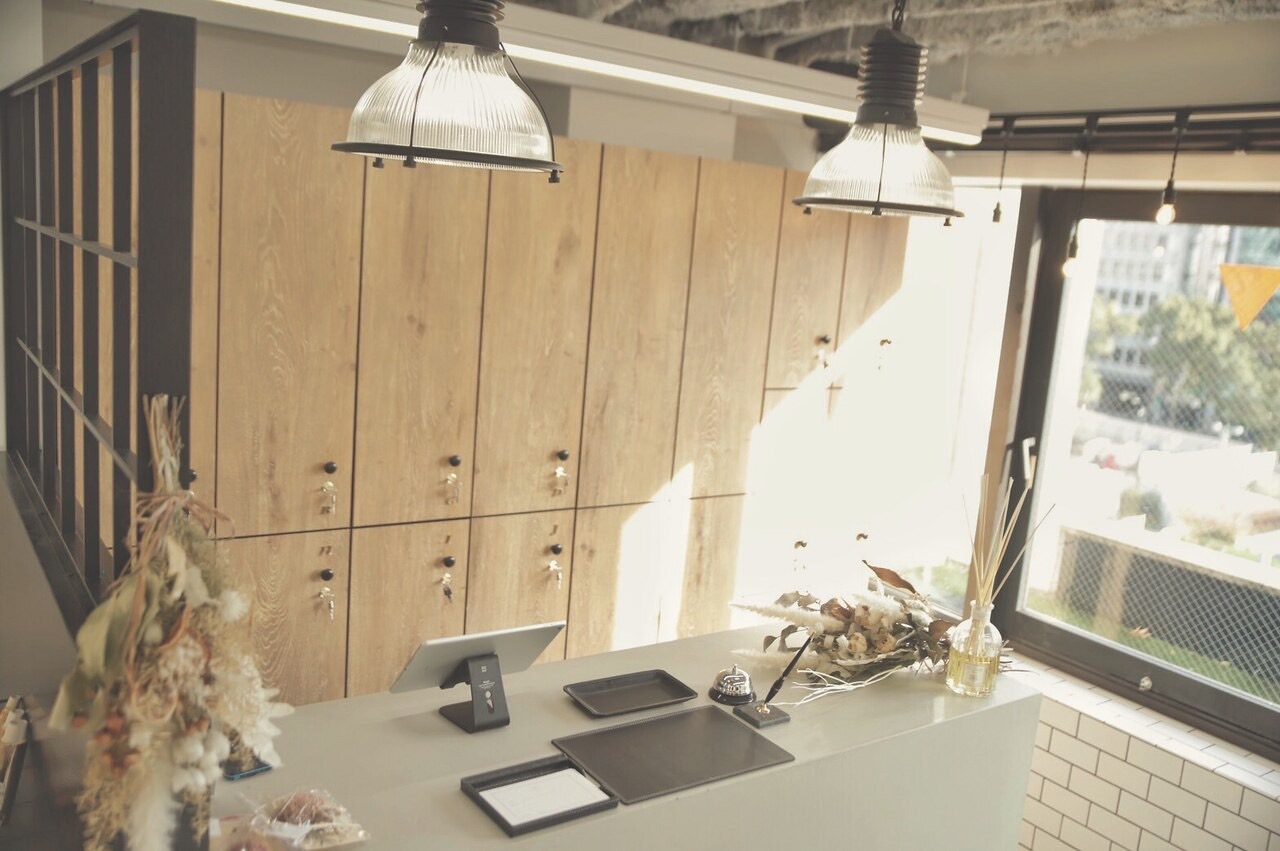 【栄】≪休日月10日まで取得OK≫≪マンツーマン施術≫≪カットカラー2時間枠≫≪白米やみそ汁などのまかないあり≫スタッフ想いの環境!自分に合った休日数や勤務時間を選択できます!「Emma ecole(エマエコル)」からスタイリスト(美容師)の求人☆★