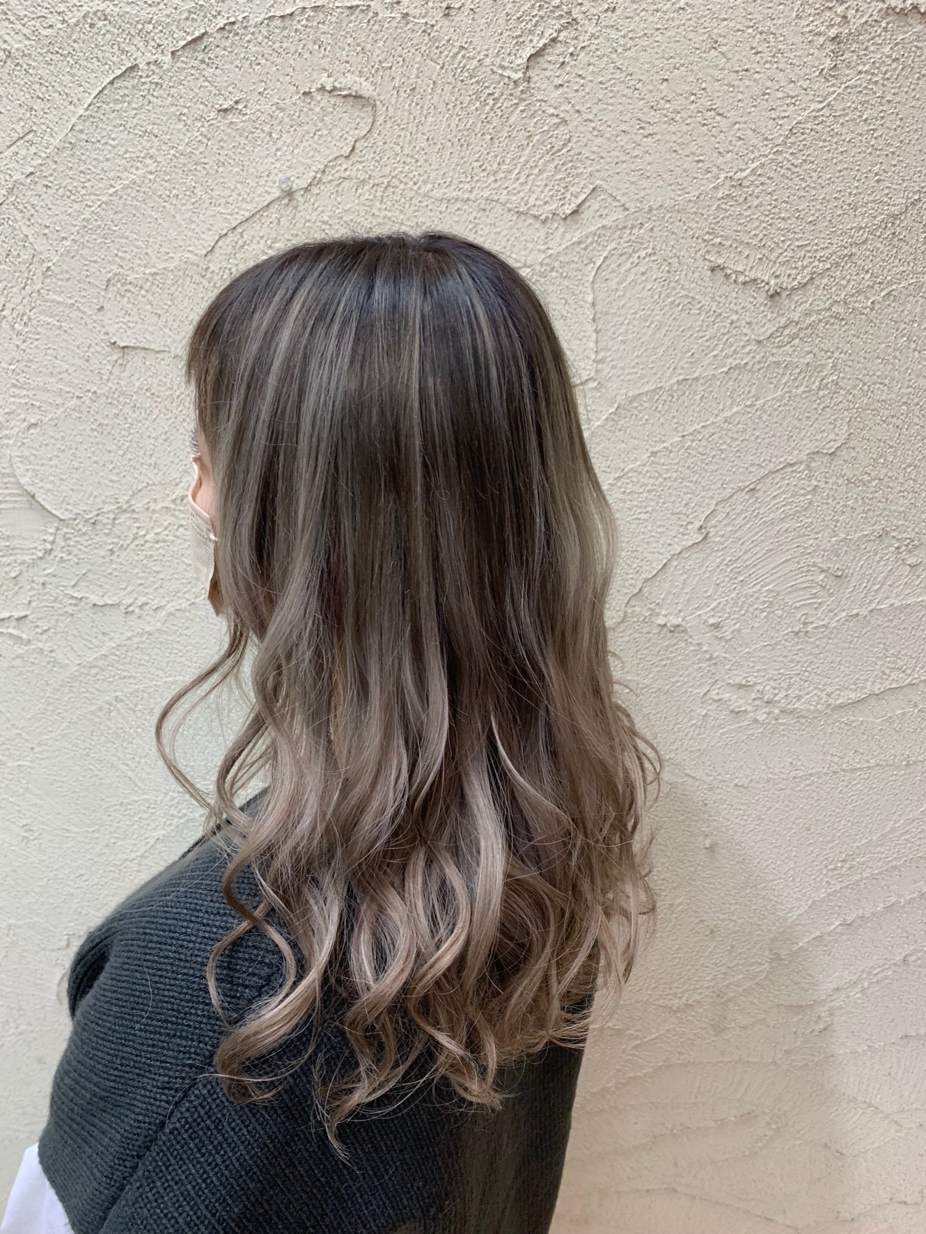 【讃岐塩屋】≪月給21万／社会保険完備／土日休みもOK≫カラーが得意な女性サロン！髪質改善など幅広いメニューで地域のお客様から
人気！長年通ってくれるお客様が多数の人気サロンです「tutti（トゥッティ）」からアシスタント（美容師）の求人☆★☆