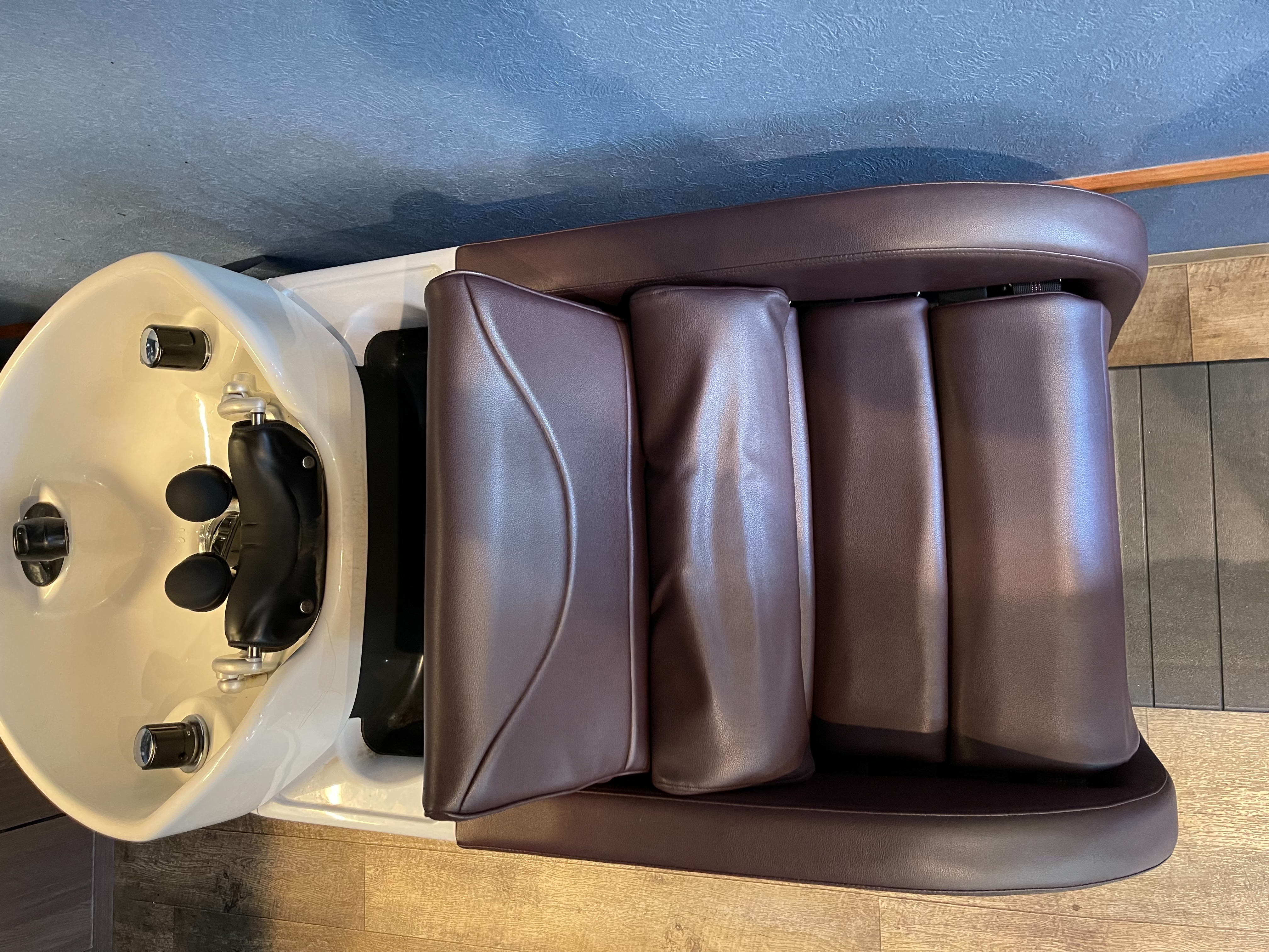 【多の津】≪完全週休2日制・社会保険完備・日曜日のお休みあり・平均退勤時間は18時頃≫完全予約制のマンツーマンでの施術が可能!!大人女性をメインに髪質改善が大人気のヘアサロン「Hair&Resort O'Leo(ヘアーアンドリゾートオレオ)」からスタイリスト(美容師)の求人☆★