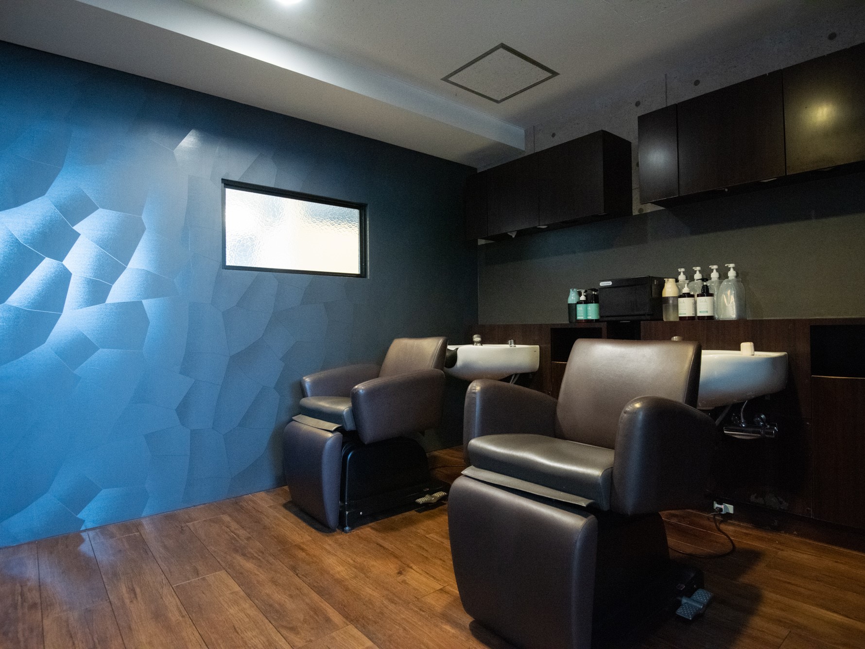 【中野駅】≪営業時間中レッスンOK・髪質改善がウリ・20時までに退勤可能≫美容師として長く働きたい方にピッタリ！完全マンツーマン接客でお客様ともしっかり向き合えるサロン「Streeters（ストリーターズ）」からアシスタント（美容師）の求人☆★