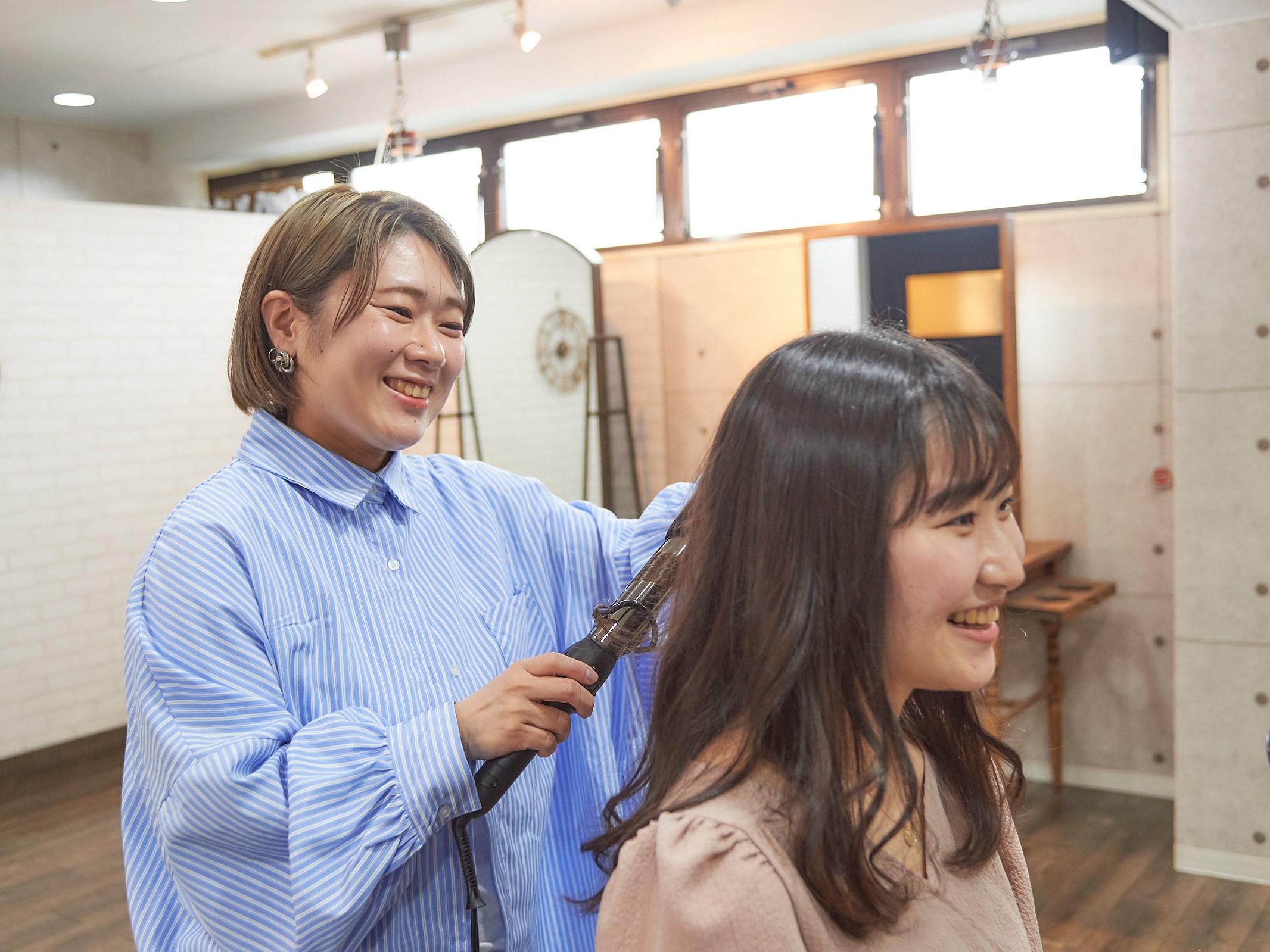 【中野駅】≪営業時間中レッスンOK・髪質改善がウリ・20時までに退勤可能≫美容師として長く働きたい方にピッタリ！完全マンツーマン接客でお客様ともしっかり向き合えるサロン「Streeters（ストリーターズ）」からアシスタント（美容師）の求人☆★