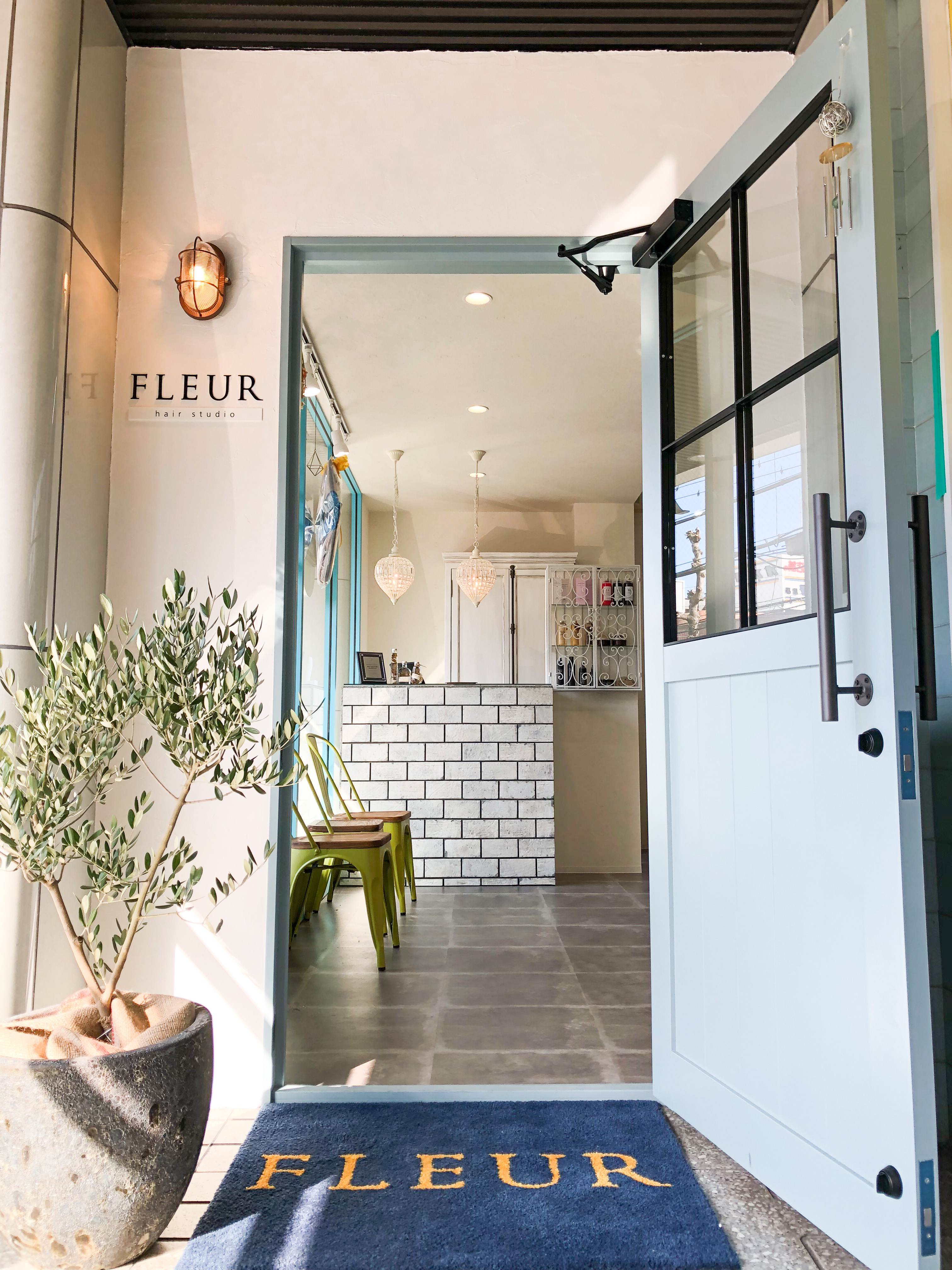 【平針】◆有給休暇あり・社会保険完備・産休育休制度あり・着付けやメイクも学べる◆カラー需要が高く、ブリーチワークが多いサロンです!有名集客サイトでアワードも受賞、新規入客がたくさんできる「FLEUR(フルール)」からスタイリスト(美容師)の求人☆★☆