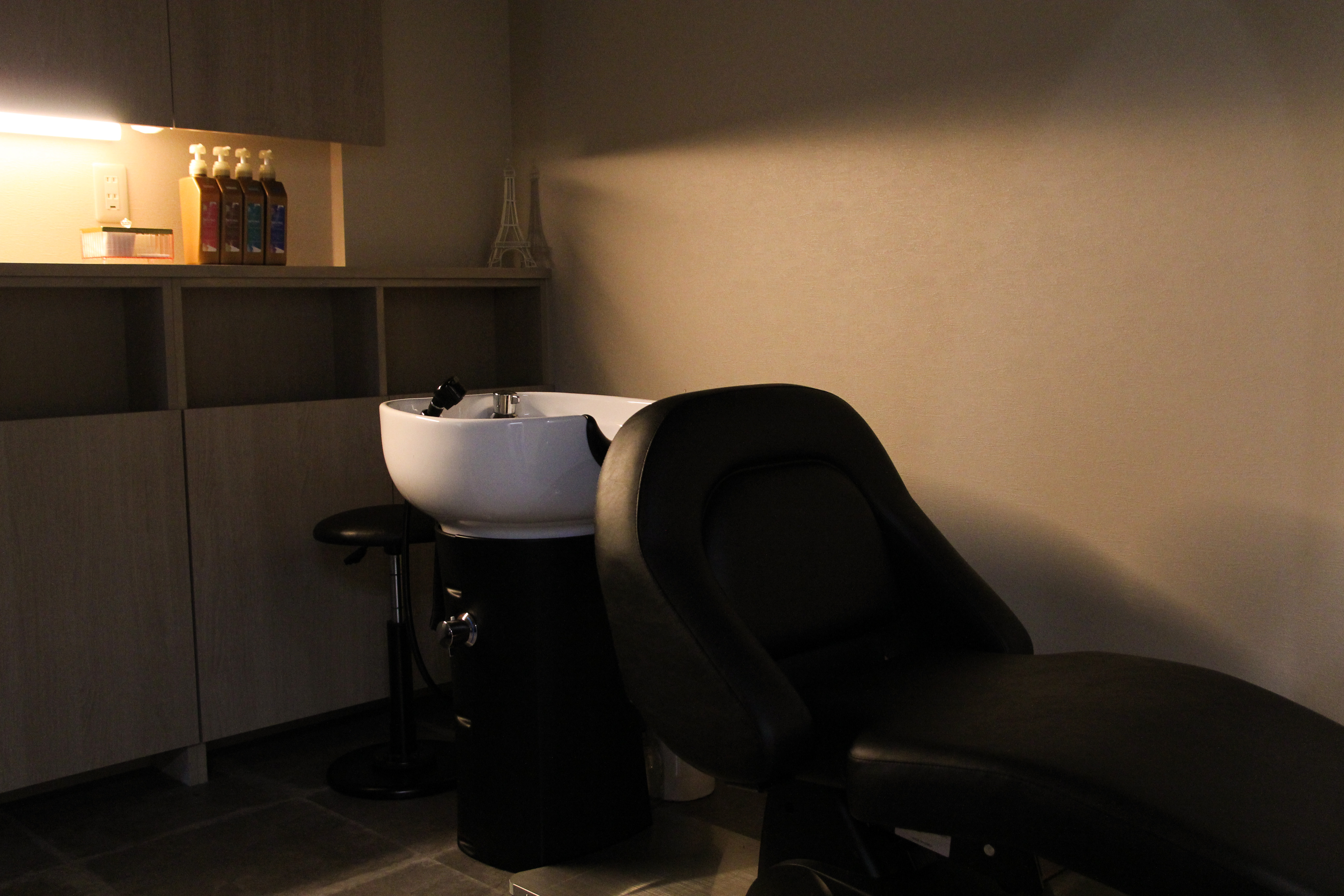 【平針】◆有給休暇あり・社会保険完備・産休育休制度あり・着付けやメイクも学べる◆カラー需要が高く、ブリーチワークが多いサロンです!有名集客サイトでアワードも受賞、新規入客がたくさんできる「FLEUR(フルール)」からスタイリスト(美容師)の求人☆★☆